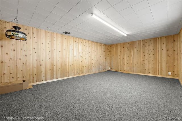 1826 Walnut Street, Dearborn, MI 48124