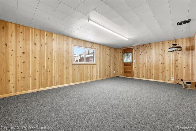 1826 Walnut Street, Dearborn, MI 48124