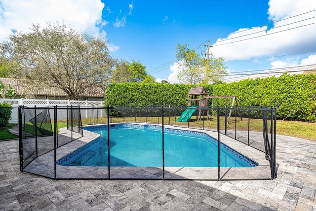 4447 NW 82nd Avenue, Coral Springs, FL 33065