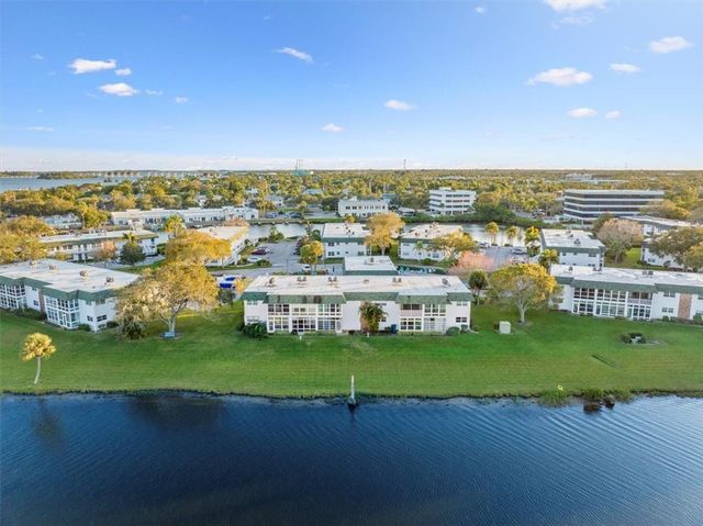 2800 Indian River Boulevard 7F, Vero Beach, FL 32960