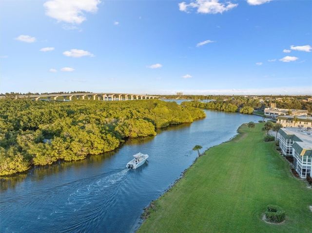 2800 Indian River Boulevard 7F, Vero Beach, FL 32960