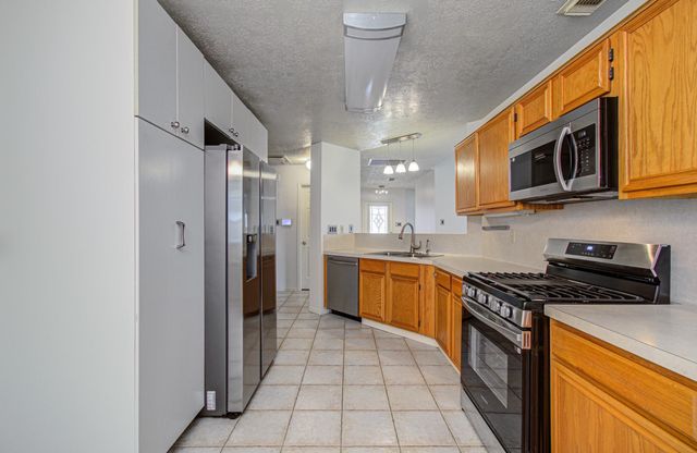 11222 E Travelers Way Circle, Houston, TX 77065