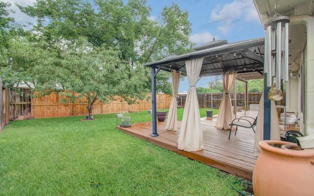 11222 E Travelers Way Circle, Houston, TX 77065