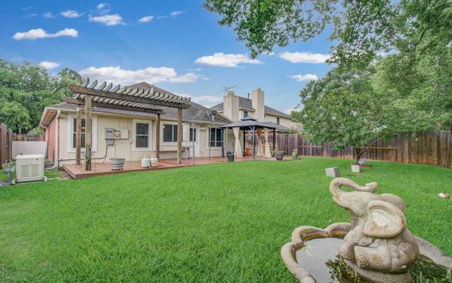 11222 E Travelers Way Circle, Houston, TX 77065