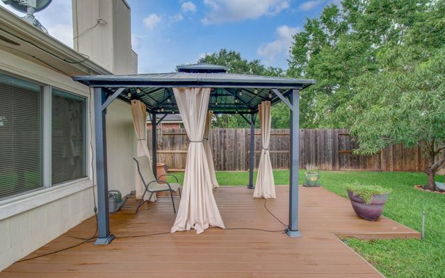 11222 E Travelers Way Circle, Houston, TX 77065