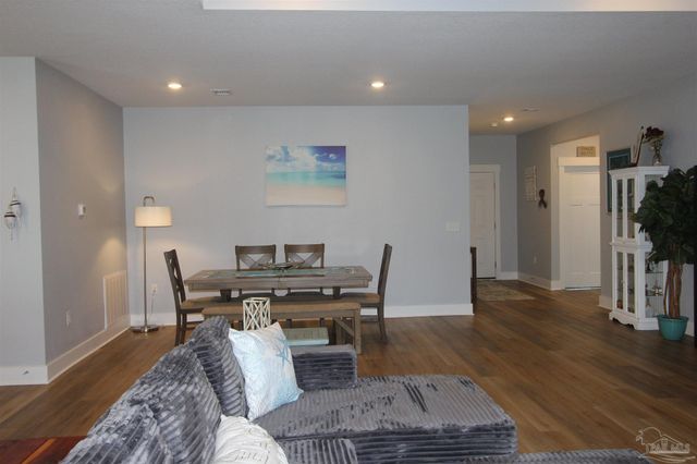 6586 Forest Bay Ave, Gulf Breeze, FL 32563