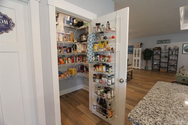 6586 Forest Bay Ave, Gulf Breeze, FL 32563
