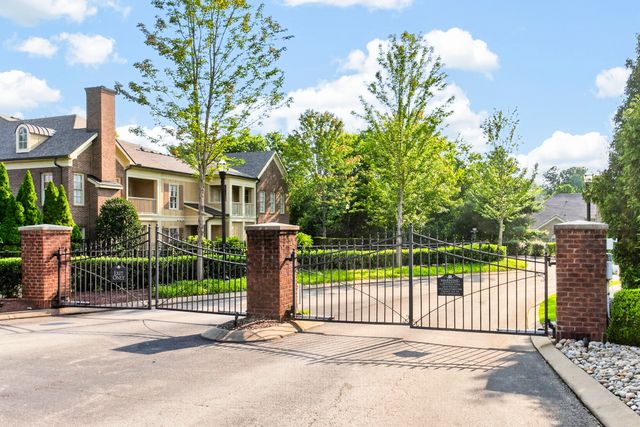 525 Grant Park Dr, Franklin, TN 37067