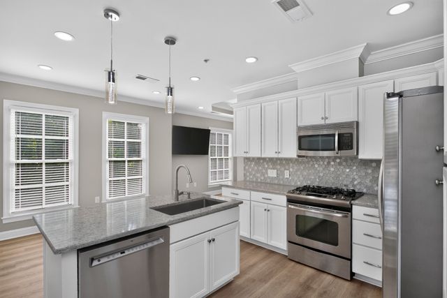 525 Grant Park Dr, Franklin, TN 37067