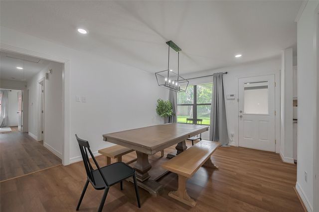 8057 Ridgeview Drive, Houston, TX 77055