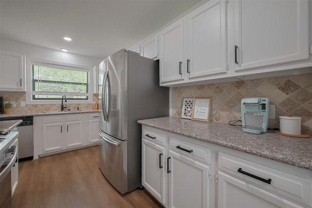 8057 Ridgeview Drive, Houston, TX 77055