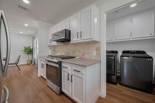 8057 Ridgeview Drive, Houston, TX 77055