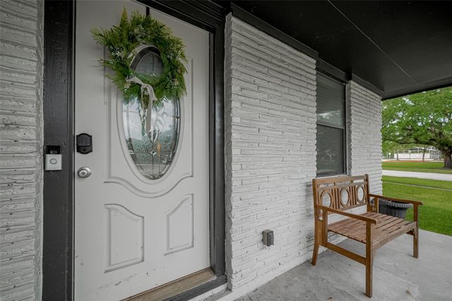 8057 Ridgeview Drive, Houston, TX 77055