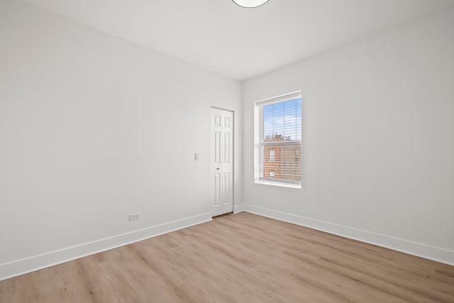 3049 W Berteau Avenue 3, Chicago, IL 60618