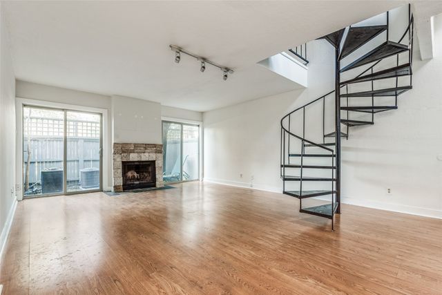 3321 Oak Grove Avenue 107, Dallas, TX 75204