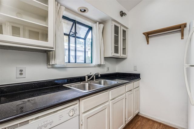 3321 Oak Grove Avenue 107, Dallas, TX 75204