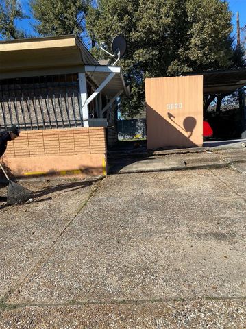3620 Reveille Street B, Houston, TX 77087