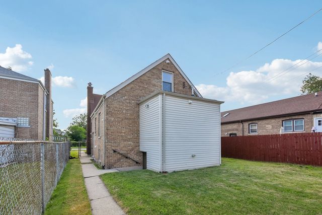 8641 S Constance Avenue, Chicago, IL 60617