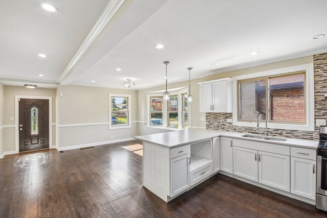 8641 S Constance Avenue, Chicago, IL 60617