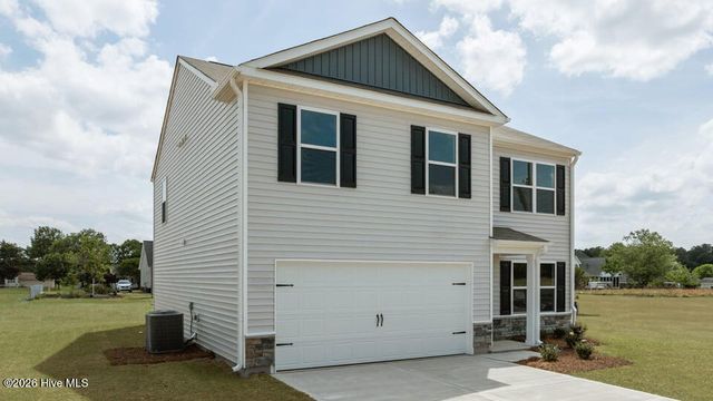 123 Claude Street, La Grange, NC 28551