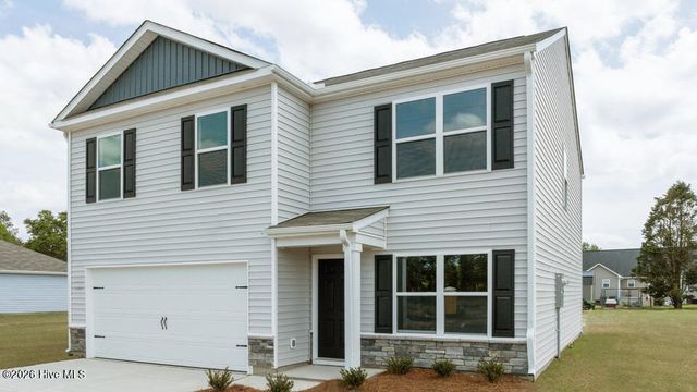 123 Claude Street, La Grange, NC 28551
