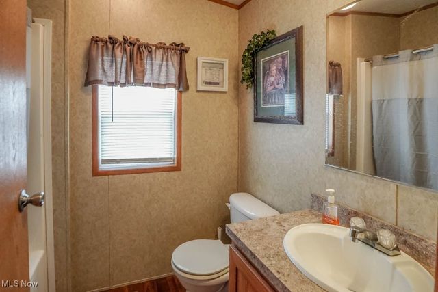 221 Sea Gull Lane, New Philadelphia, OH 44663