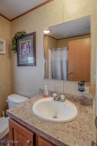 221 Sea Gull Lane, New Philadelphia, OH 44663