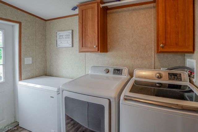 221 Sea Gull Lane, New Philadelphia, OH 44663