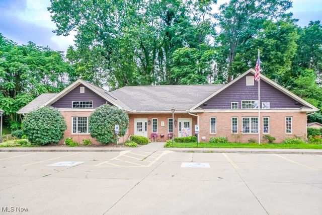 221 Sea Gull Lane, New Philadelphia, OH 44663