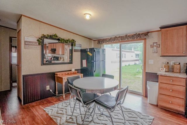 221 Sea Gull Lane, New Philadelphia, OH 44663