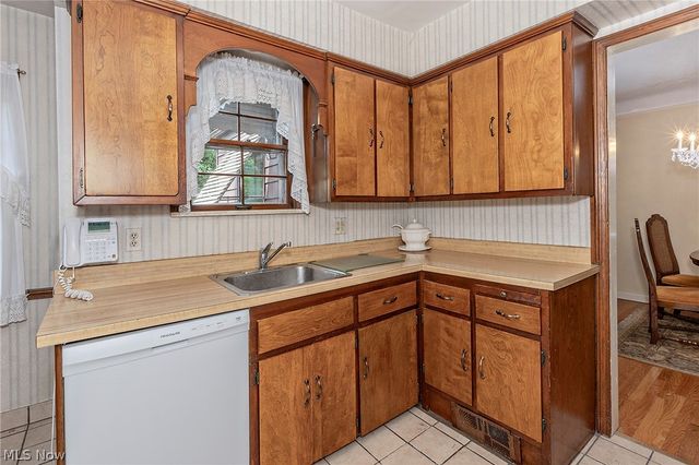23703 East Baintree Road, Beachwood, OH 44122