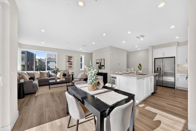 3891 Vanguard 1004, Fremont, CA 94538