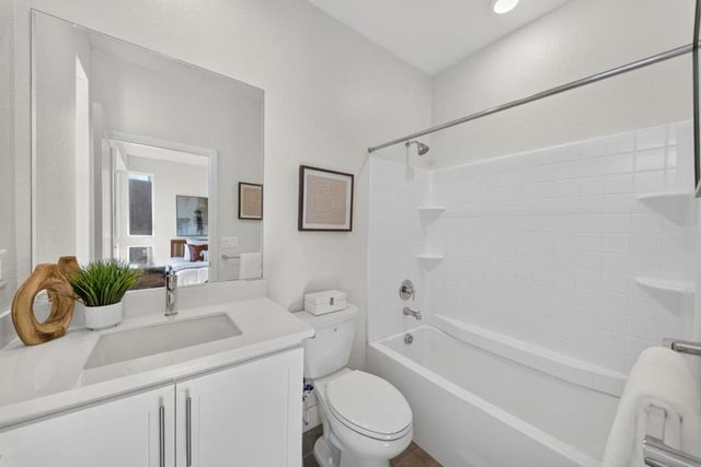 3891 Vanguard 1004, Fremont, CA 94538