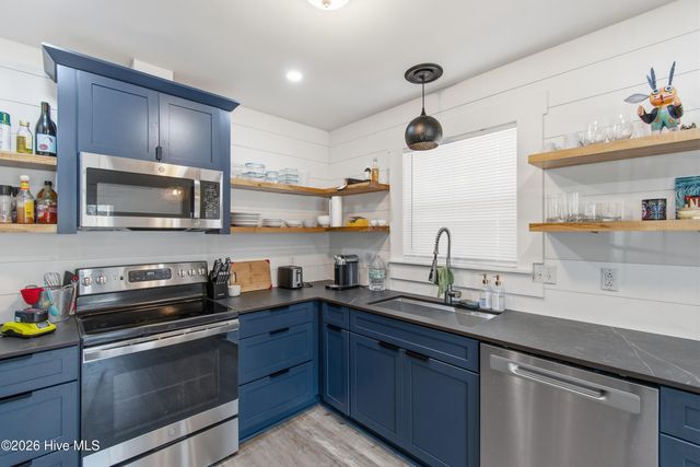 107 NE 65th Street, Oak Island, NC 28465