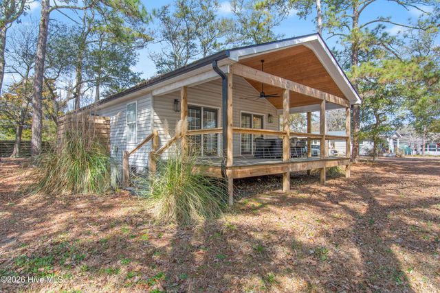 107 NE 65th Street, Oak Island, NC 28465