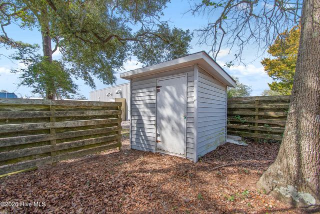 107 NE 65th Street, Oak Island, NC 28465