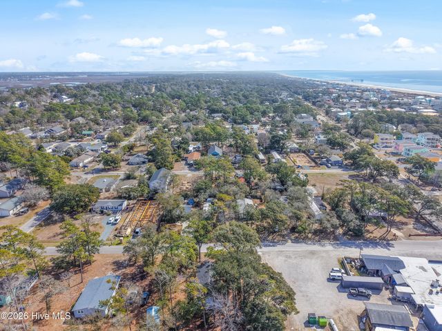 107 NE 65th Street, Oak Island, NC 28465