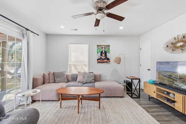 107 NE 65th Street, Oak Island, NC 28465