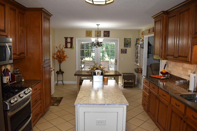 1875 Creekview Drive, Paducah, KY 42003