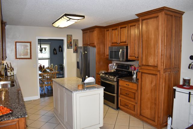 1875 Creekview Drive, Paducah, KY 42003