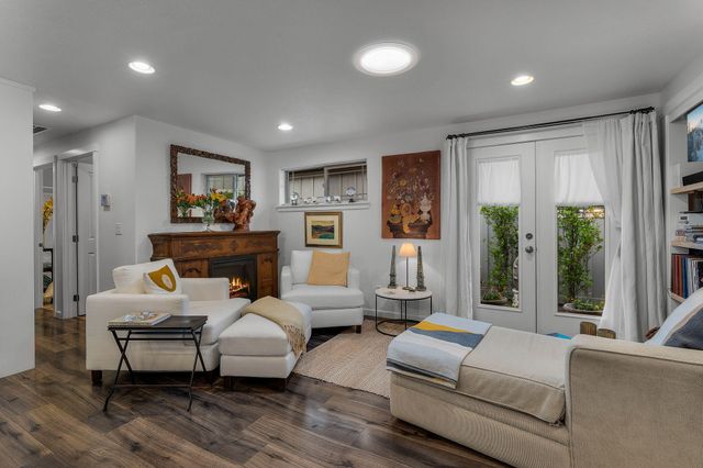 240 NW 30th Street, Redmond, OR 97756