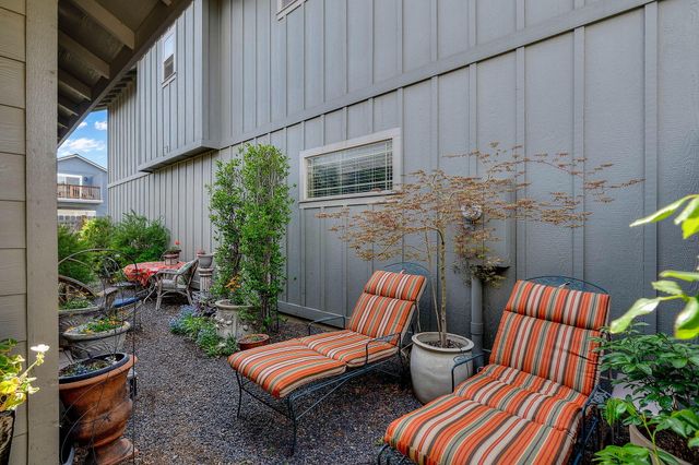 240 NW 30th Street, Redmond, OR 97756