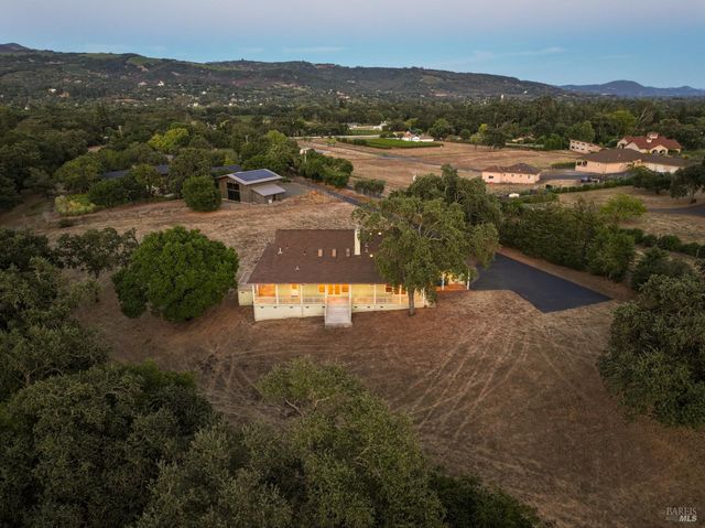 1219 Repetto Ranch Rd, Sonoma, CA 95476