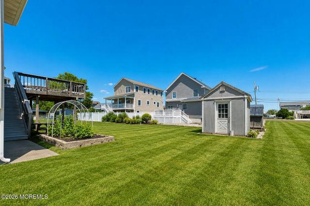 127 Waldron Road, Toms River, NJ 08753
