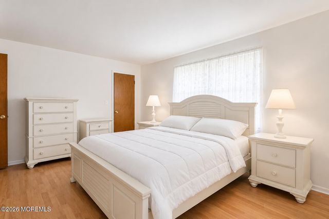 127 Waldron Road, Toms River, NJ 08753