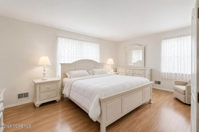127 Waldron Road, Toms River, NJ 08753