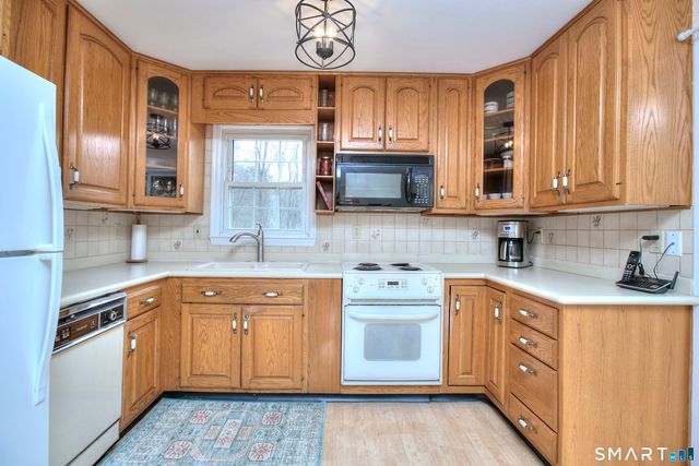 42 Scodon Drive, Ridgefield, CT 06877