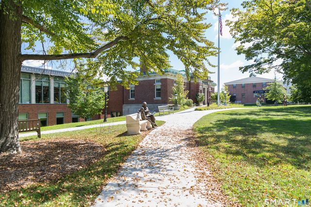 42 Scodon Drive, Ridgefield, CT 06877