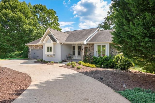 501 Granny Smith Circle, Clarkesville, GA 30523