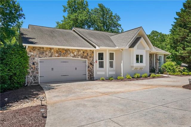 501 Granny Smith Circle, Clarkesville, GA 30523